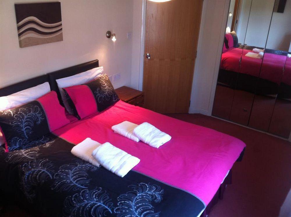 Lochend Serviced Apartments Edinburgh Dış mekan fotoğraf